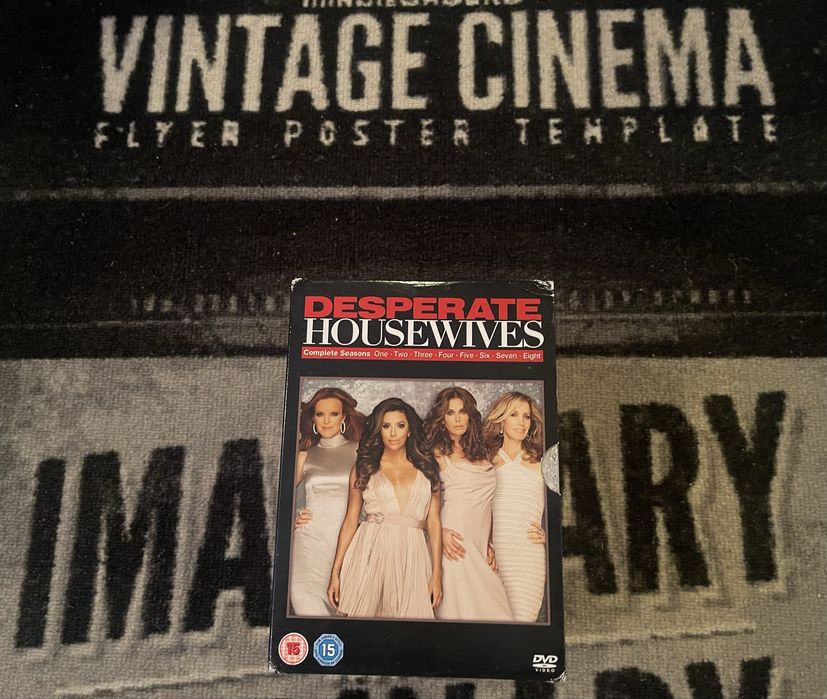 Film Serial Desperate Housewives TV Series 1-8 Complete DVD Collection