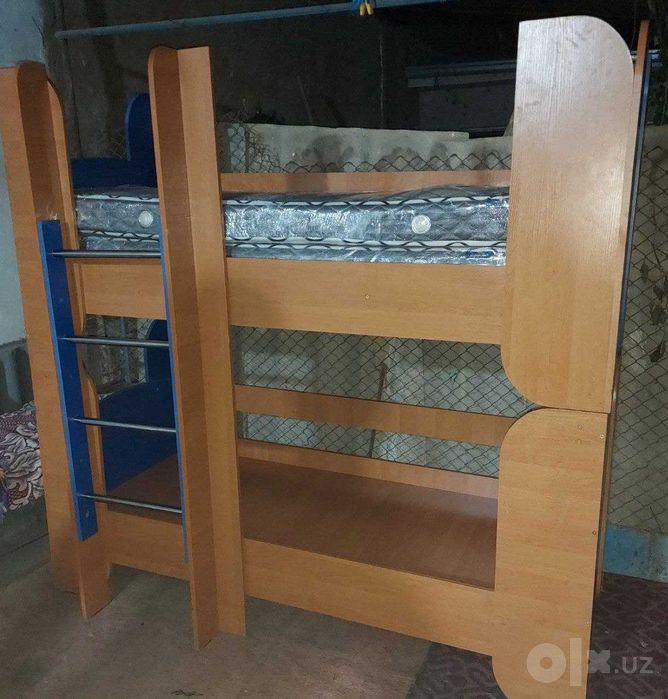 Двухъярусная кровать б.у.