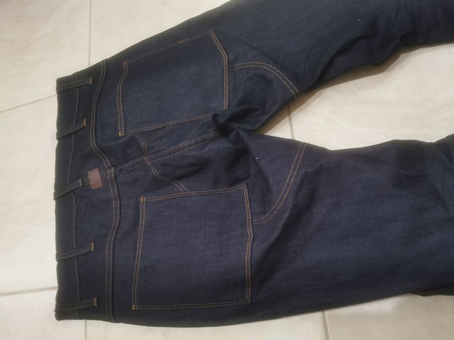 Дънки G-star черни размер 32/34 чисто нови!