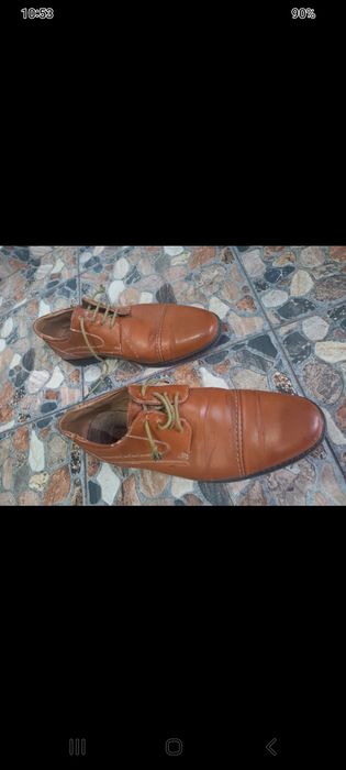 Pantofi barbati piele marca Vapiano marime 44 stare foarte buna