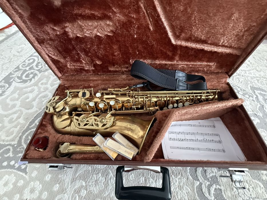 Продам Саксофон