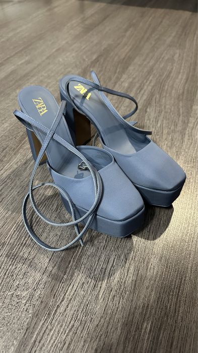 Продам босоножки Zara