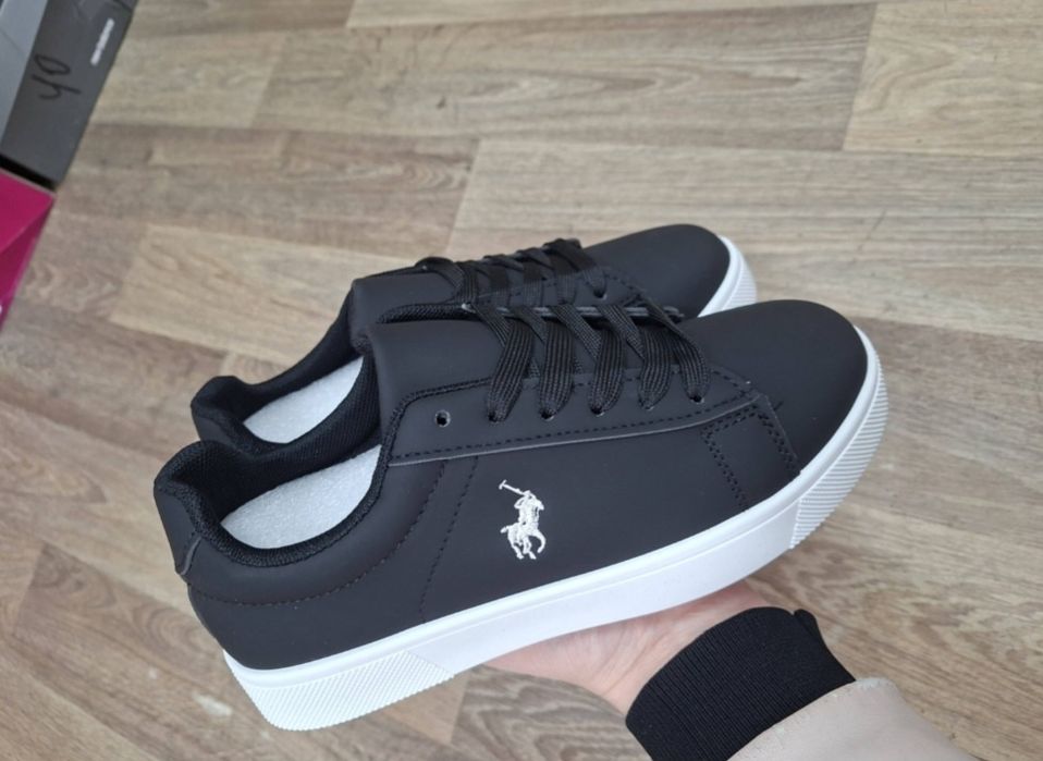 Кроссовки кеды 40-41 новые