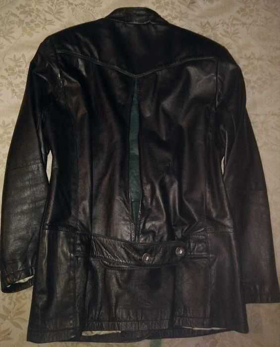 Geaca neagra de piele naturala de la Patrizia Pepe, Firenze