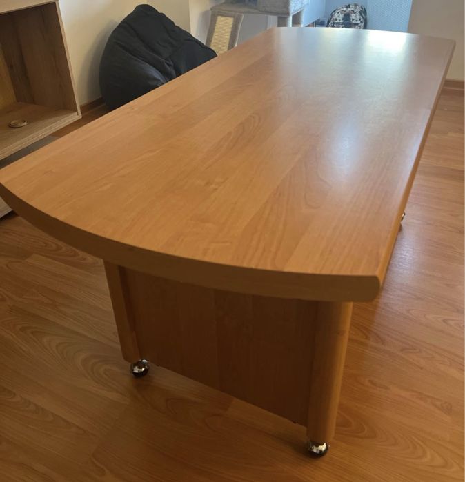 Masa pal din lemn cires