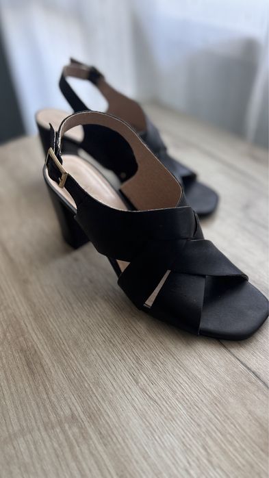 Сандали естествена кожа Caprice