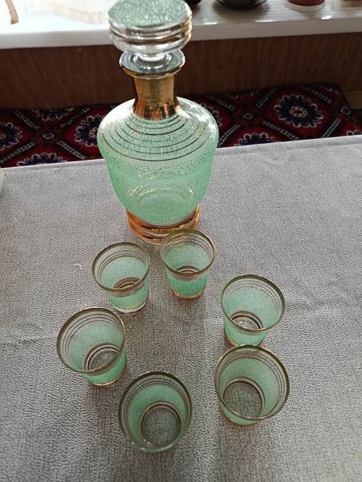Графин с рюмками