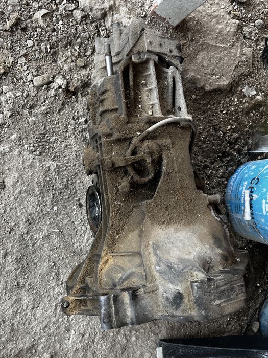 Запчасти на ауди 100 с4