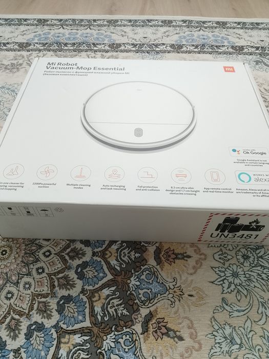 Продам робот пылесос Xiaomi mi robot