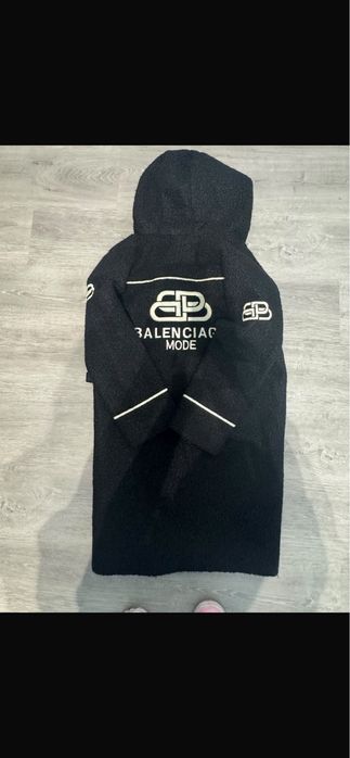 palton balenciaga