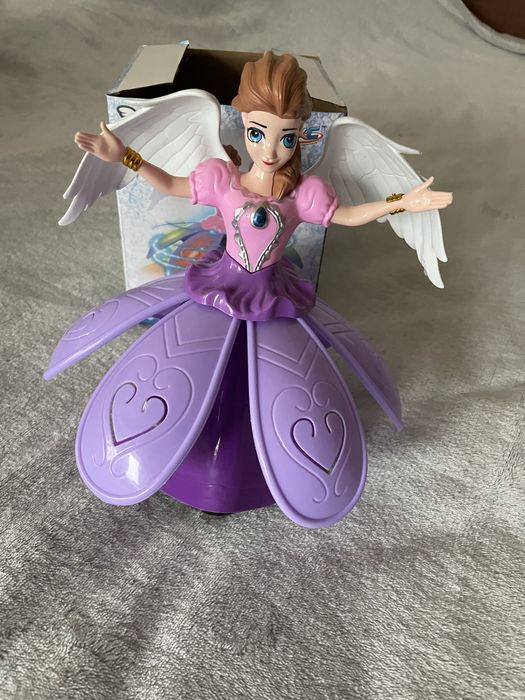 Ходеща и въртяща се играчка на Ана от замръзналото кралство Frozen Anа