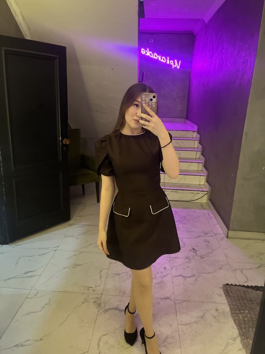 платье мини в коричневом цвете