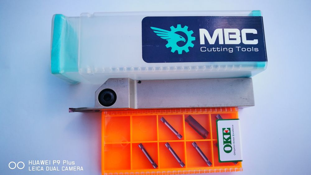 прорезен и канален нож със сменяеми твърдосплавни пластини BKTR