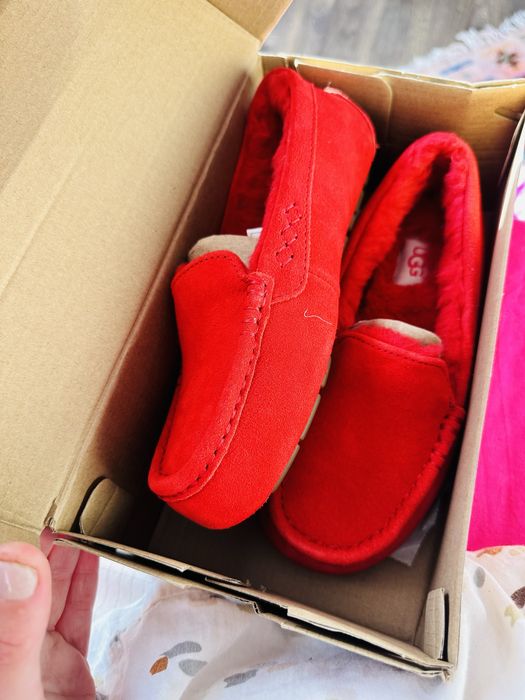 Ugg originali blana si piele naturala Papuci de casa