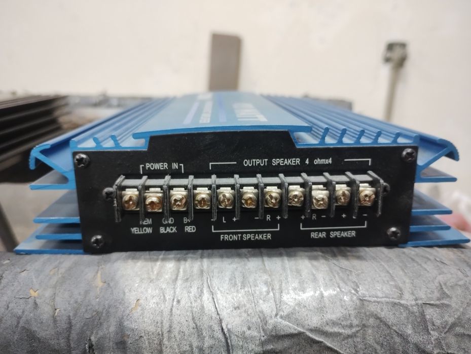 Усилватели и бас каси