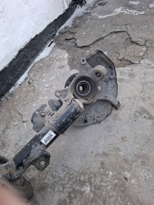 Камри 40 Амортизаторы в сборе