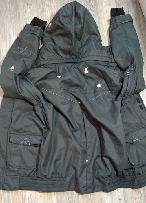 Ново висок клас детско сноуборд / ски яке O'Neill Freedom size 152 10K