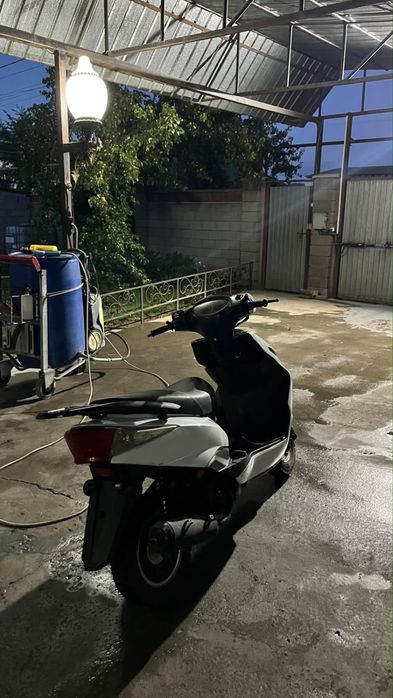 Продам скутер м8 165 кубов