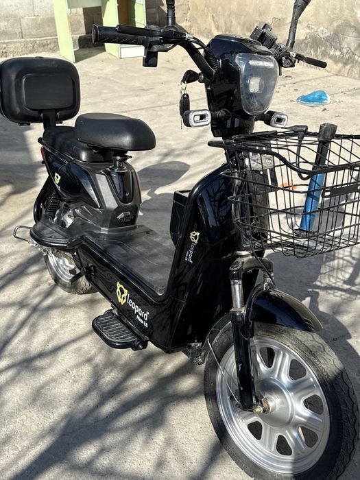 Грантиее нету тут только менять  акб