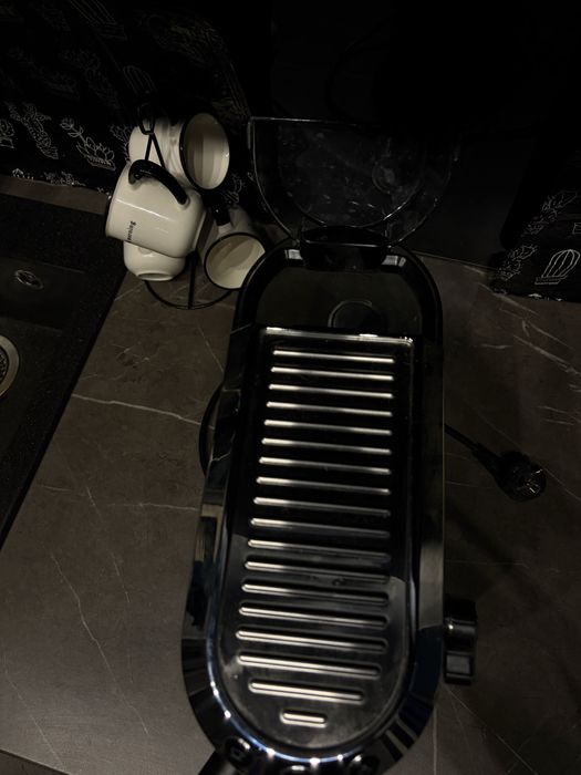 Vând aparat de cafea DeLonghi