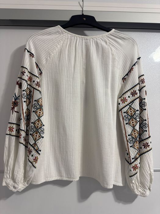 Риза с бродерия на ZARA