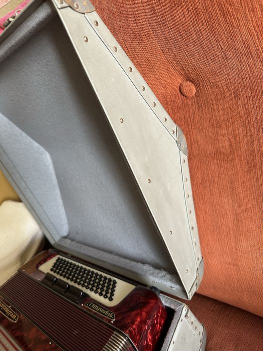 Акордеон Weltmeister gigantilli I