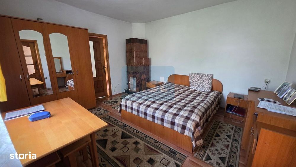 Casa 8 camere + Teren 441 mp, Central