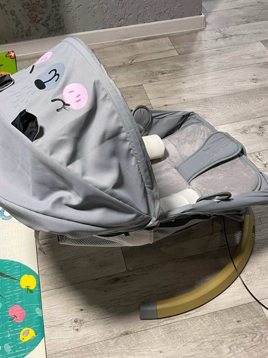 Продам детский автоматический шезлонг