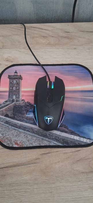Vand Mouse Pad de gaming.