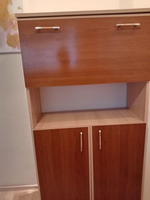 Dulap vitrina etajera