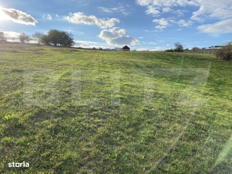 Teren intravilan in localitatea Aghires in suprafata de 1350mp