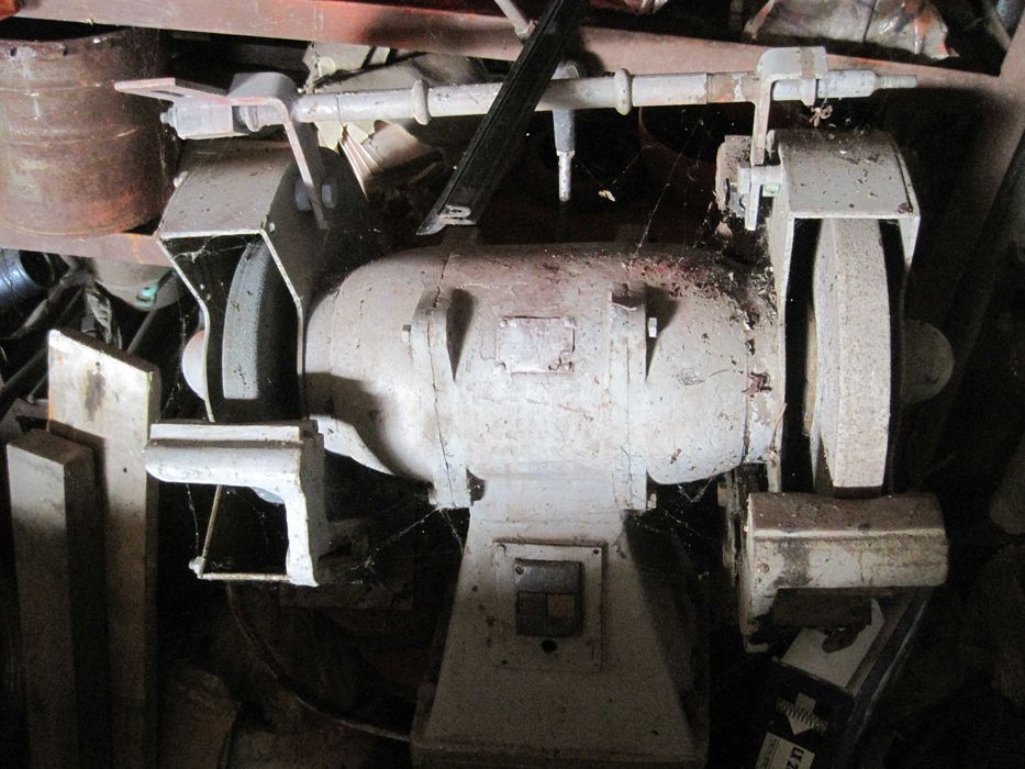 Polizor P. D. 300 / 1500 (r/min), cu acte