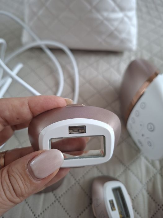 Фотоепилатор Philips Lumea IPL BRI955 (със SenseIQ технология)