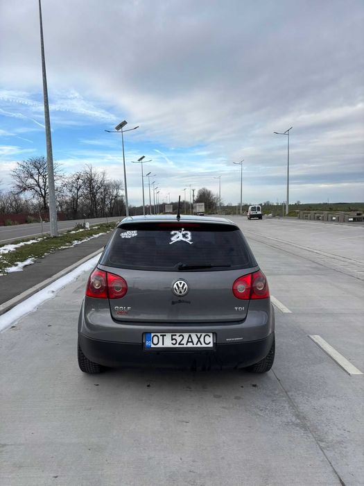 Vând Golf 5 - 1.9 TDI