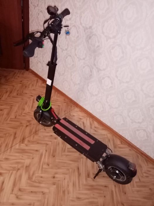 Продам электросамокат