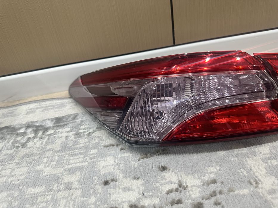 Camry 70 SE LE фонарь