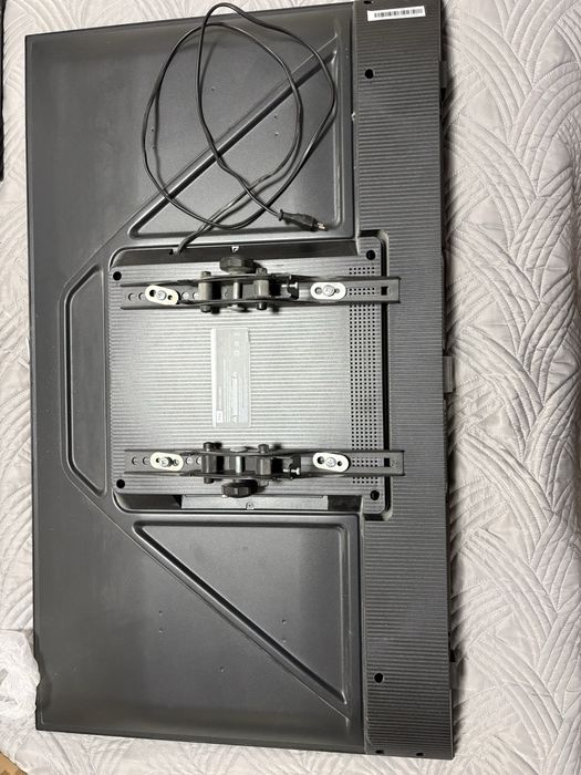 Продам телевизор TCL