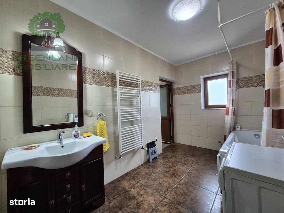 VILA 6 camere, 2 bai, 188mp, TEREN 1100mp, BUCIUM-BARNOVA