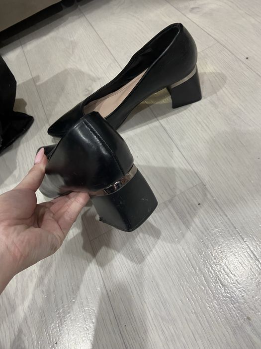 Туфли черные 38 размер