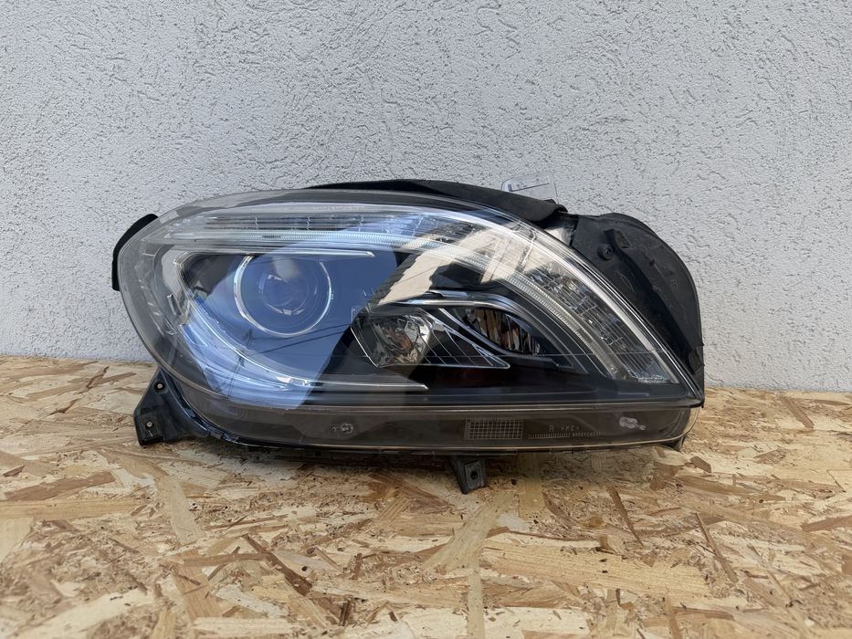 Far dreapta Mercesss ML W166  Xenon + LED ILS Original Europa