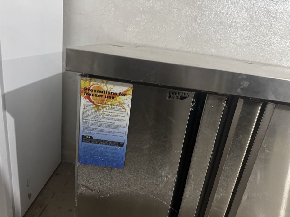 Стольный холодильник от брэнда maibake