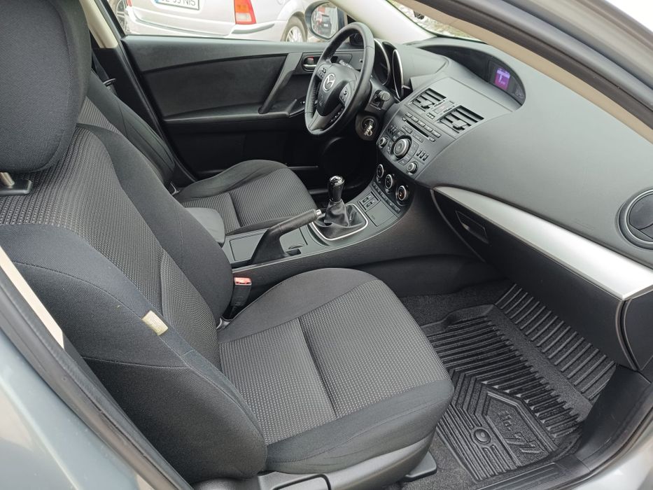 Mazda 3 1.6 benzina 105 cp an 2013 rar efectuat