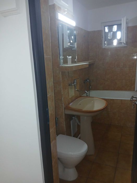 Proprietar - vand apartament 2 cam in Trivale 2, et 3/4