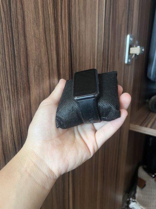 Huawei  смарт часы. Можно на айфон подключить