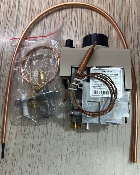 Манометр Манометр. газ анализатор. три ходовая гилза. сув редуктор.