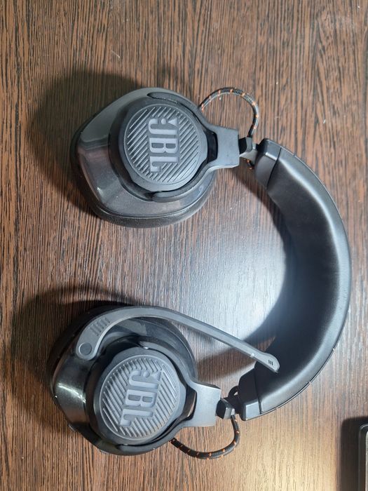 JBL Quantum 600.В рабочем состоянии.