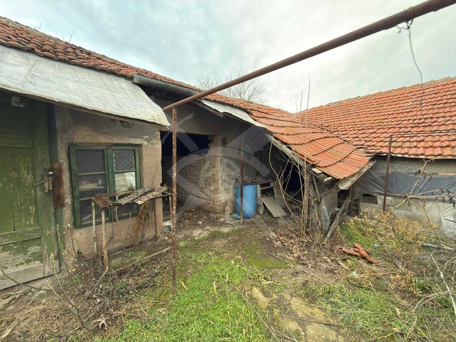 Продава се Къща в Първомай - 640 кв.м за 48 €/кв.м - Снимка #4