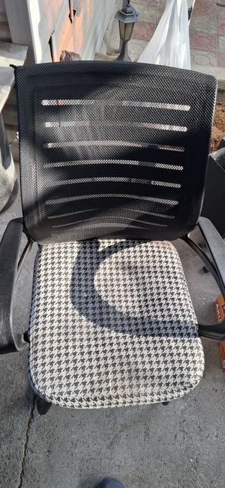 Продам кресло новое