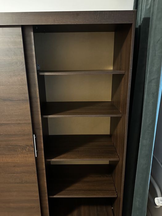 Dulap - Dressing, culoare maro, usi glisante, zona Tineretului