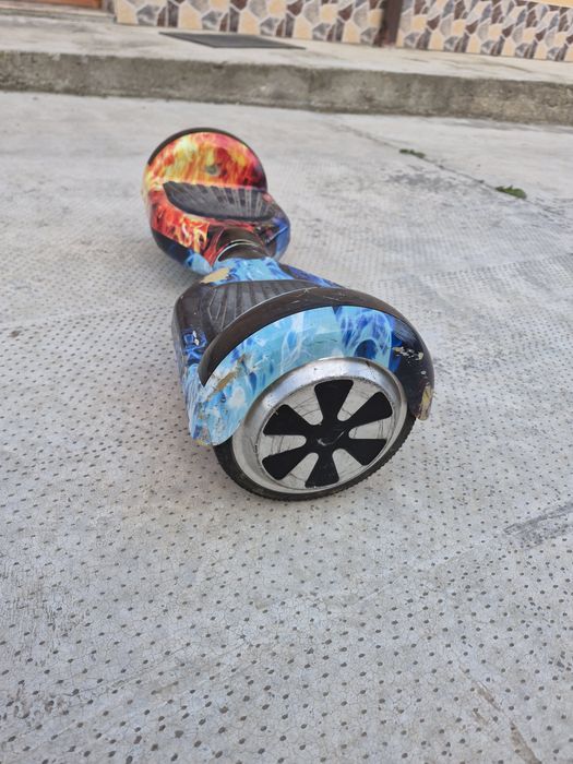 Vand 2 Hoverboard -uri la 400 lei